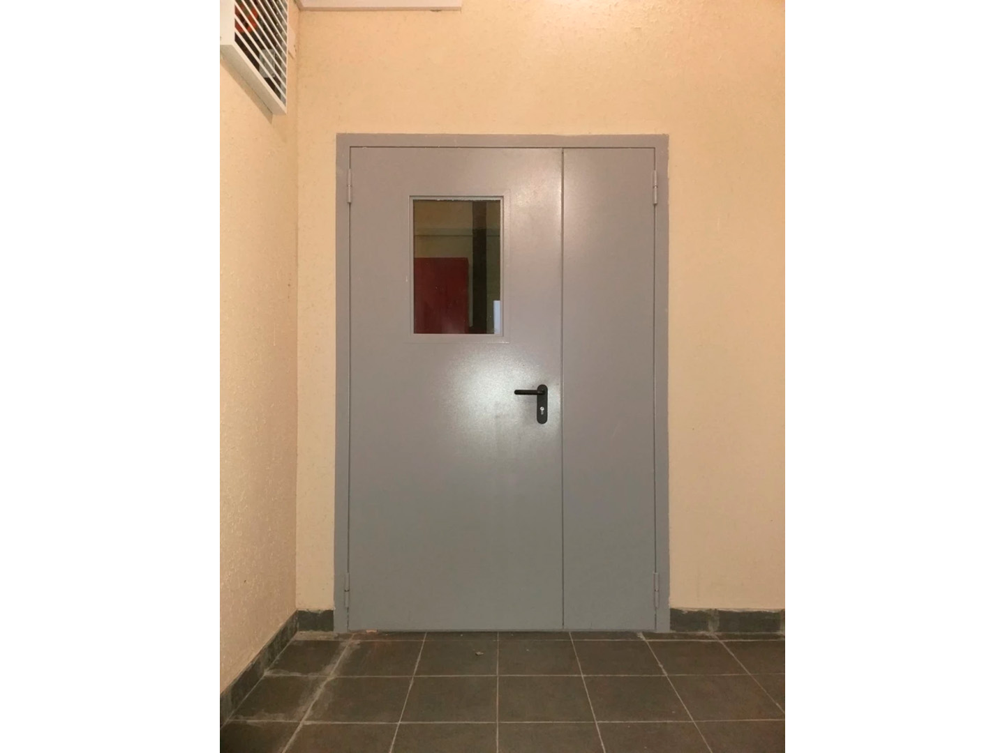тамбурные двери в подъезд цена